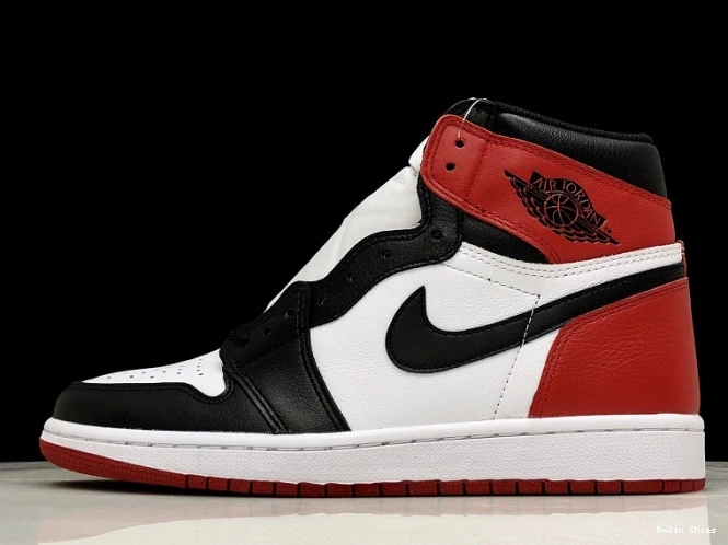 Bmlin Shoes 555088-125 Air Jordan 1 Black Retro Toe 0731